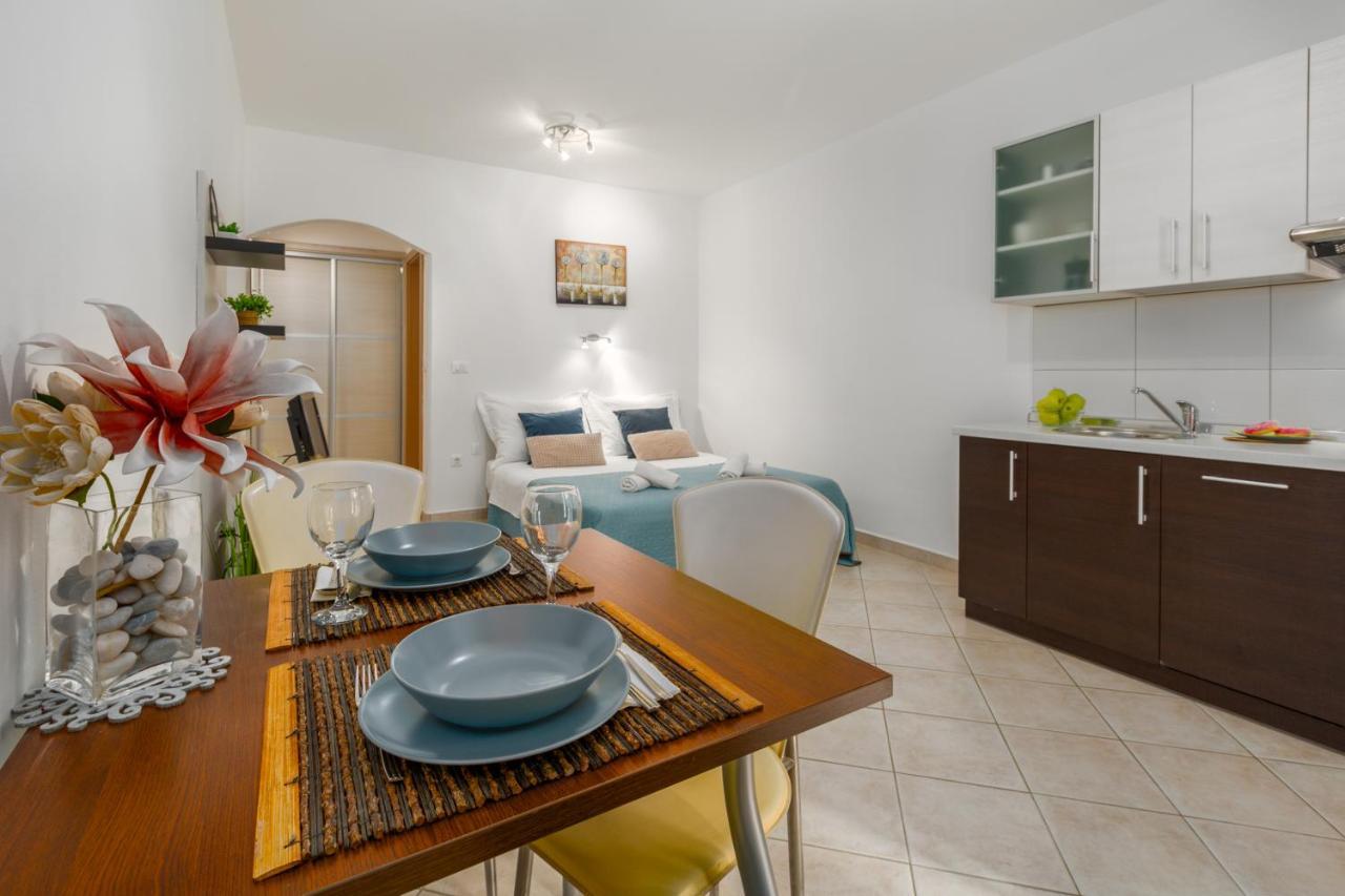 פורץ Studio Apartments Pinia-Marina מראה חיצוני תמונה
