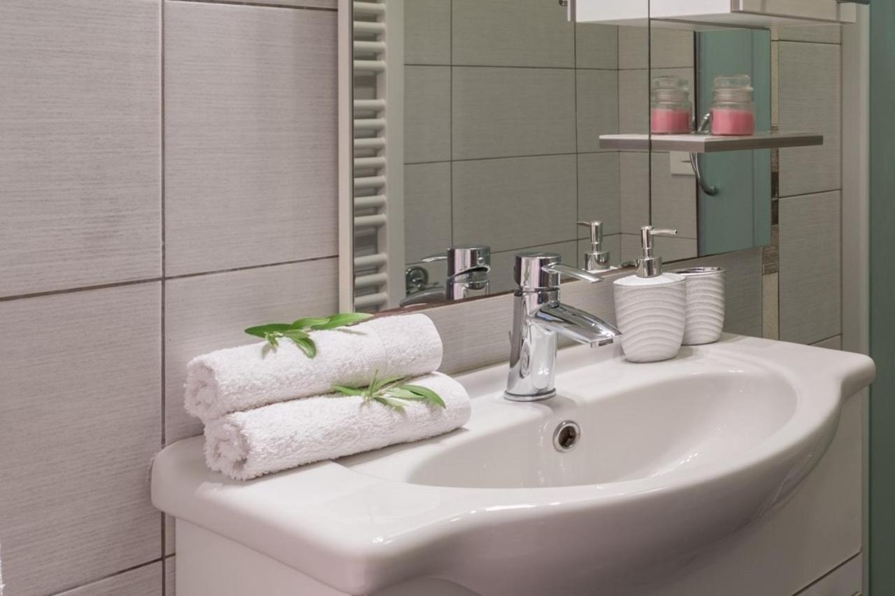 פורץ Studio Apartments Pinia-Marina מראה חיצוני תמונה
