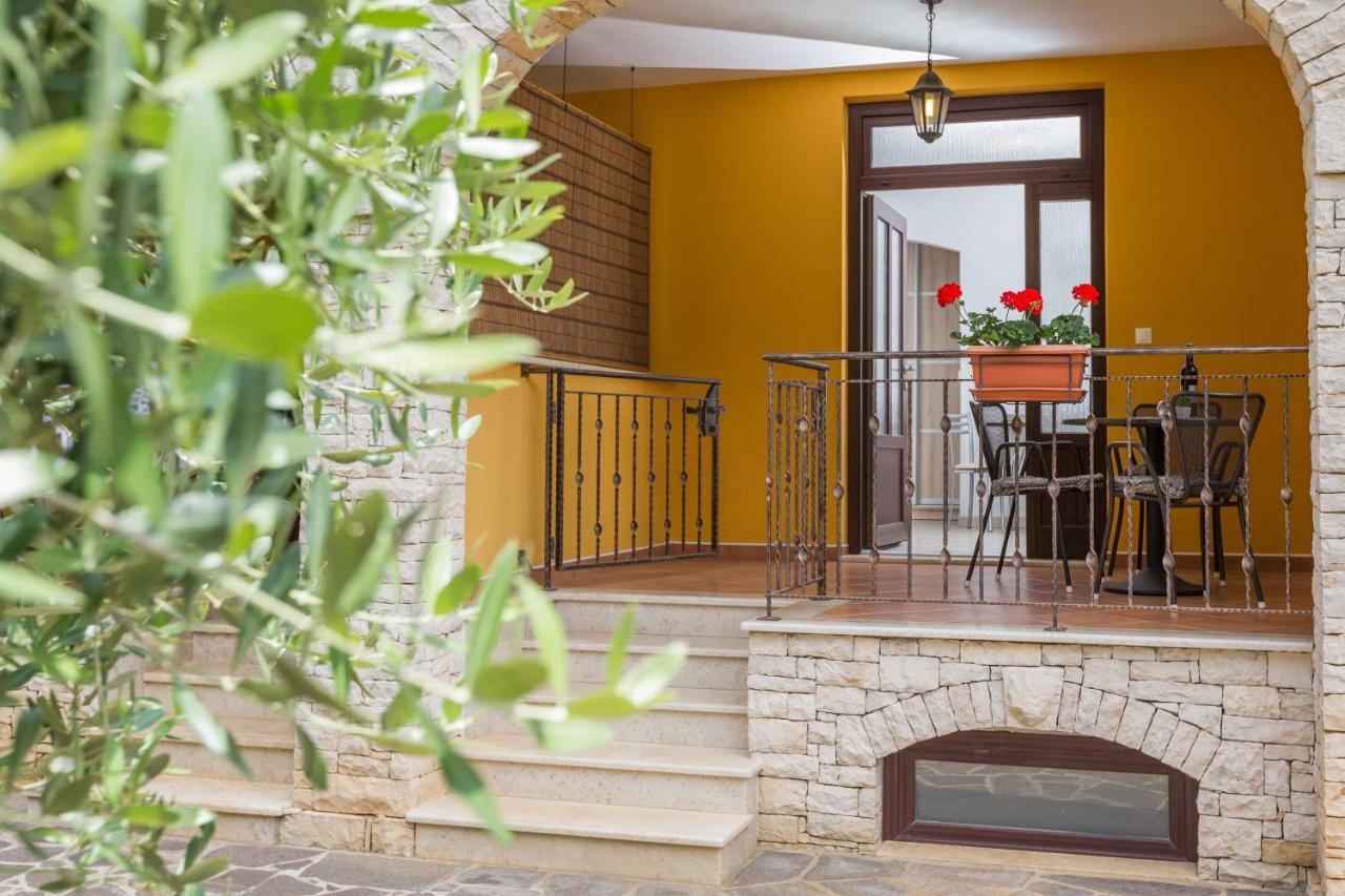 פורץ Studio Apartments Pinia-Marina מראה חיצוני תמונה