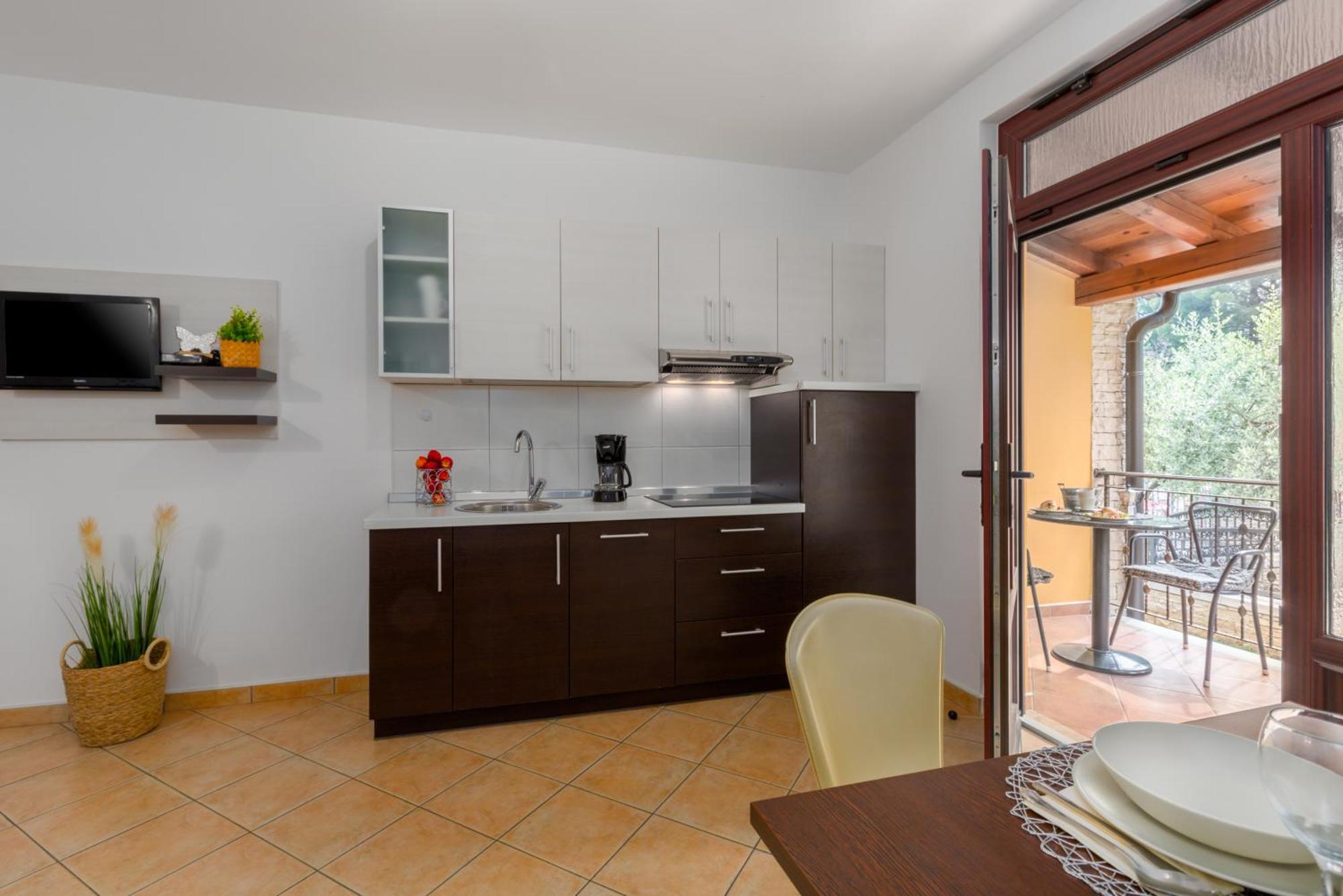 פורץ Studio Apartments Pinia-Marina מראה חיצוני תמונה