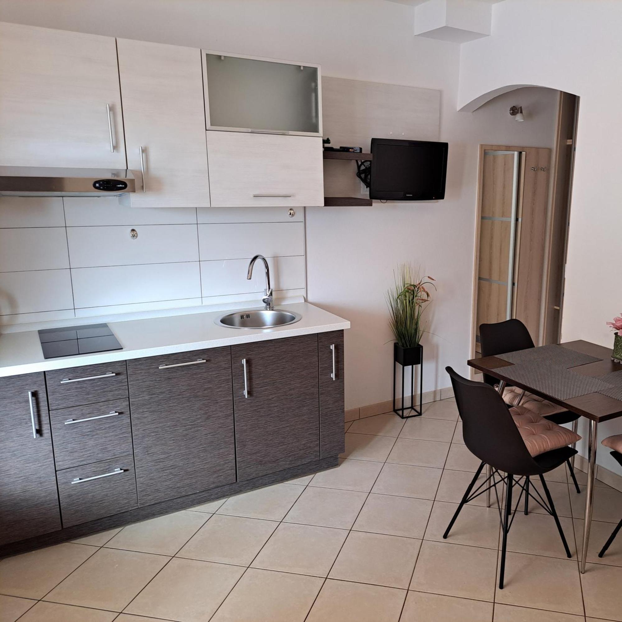 פורץ Studio Apartments Pinia-Marina מראה חיצוני תמונה